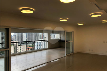 Apartamento à venda ou para alugar com 3 suítes em Santo Amaro, São Paulo, SP