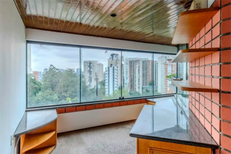 Apartamento à venda com 4 quartos, sendo 2 suítes,  em Paraíso do Morumbi, São Paulo, SP