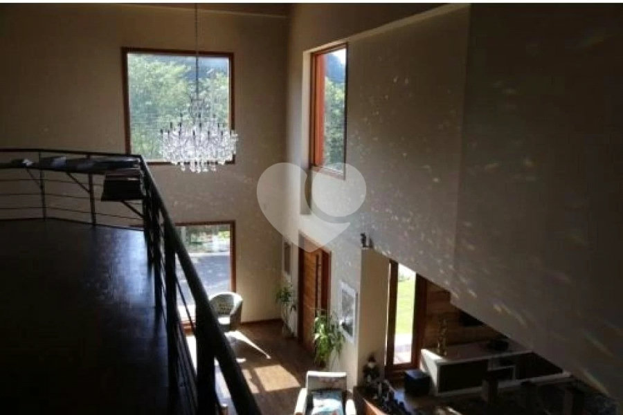 Casa à venda com 4 suítes no condomínio Suíça da Cantareira, Mairiporã - SP