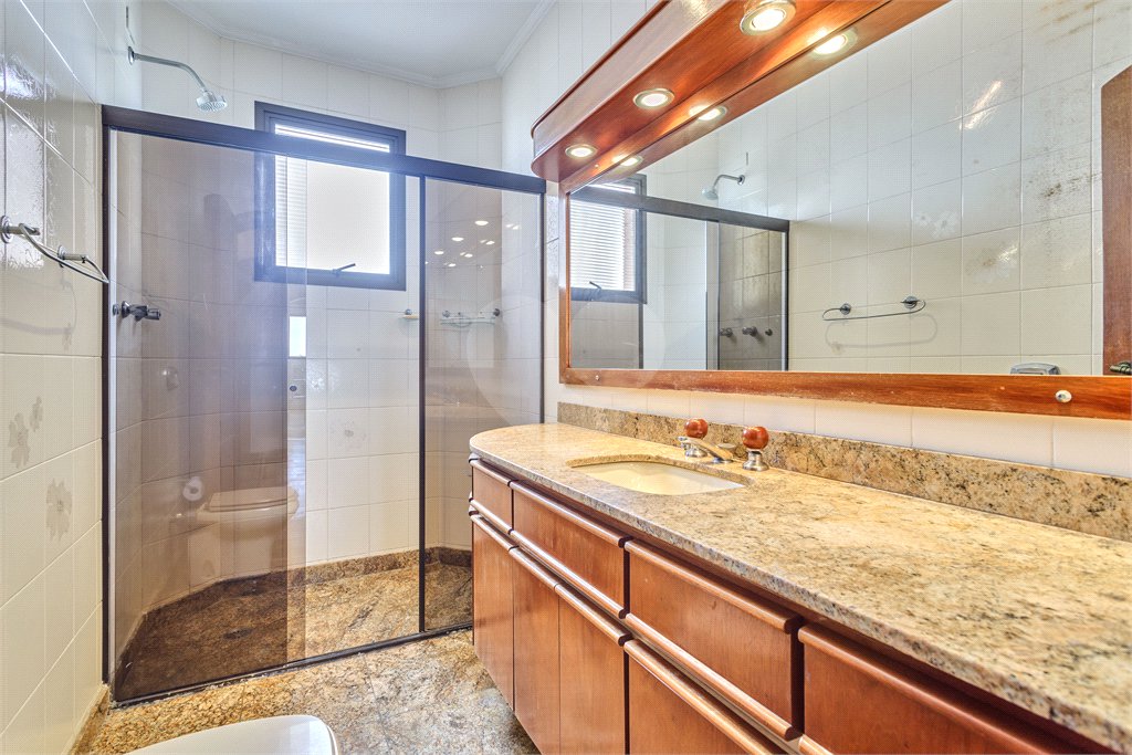 Apartamento à venda com 2 quartos, sendo 1 suíte, em Campo Belo, São Paulo, SP