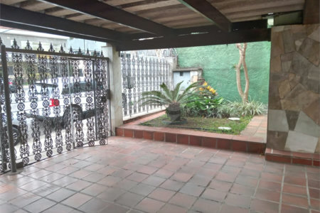 Casa Térrea à venda com 2 quartos em Vila Santa Edwiges, São Paulo, SP