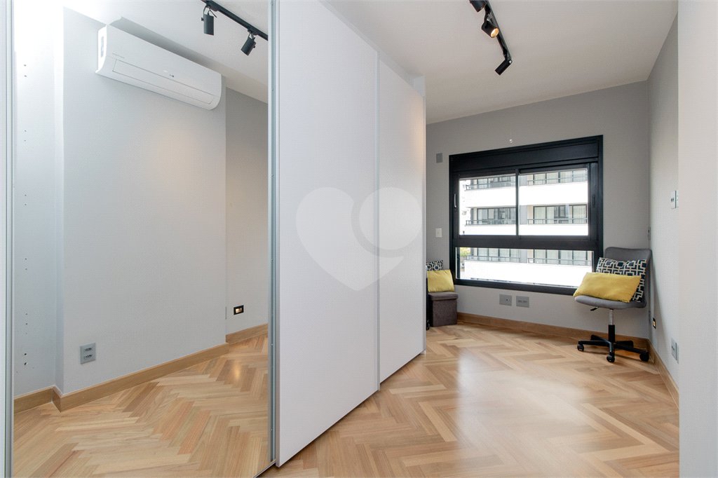 Apartamento à venda com 3 suítes em Vila Olímpia, São Paulo, SP