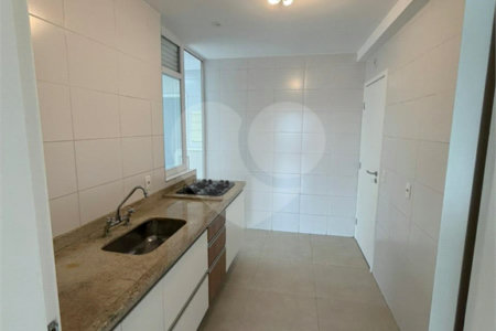 Apartamento à venda com 3 quartos, sendo 1 suíte, em Jardim Aeroporto, São Paulo, SP