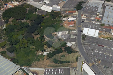 Investimento promissor: terreno para edificações residenciais, comerciais e outras em Barueri
