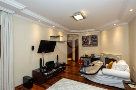 Casa à venda com 4 suítes no condomínio Chácara Flora, São Paulo - SP