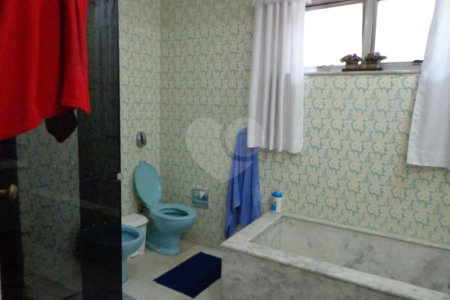 Casa à venda com 4 quartos, sendo 2 suítes,  em Jardim Bonfiglioli, São Paulo, SP