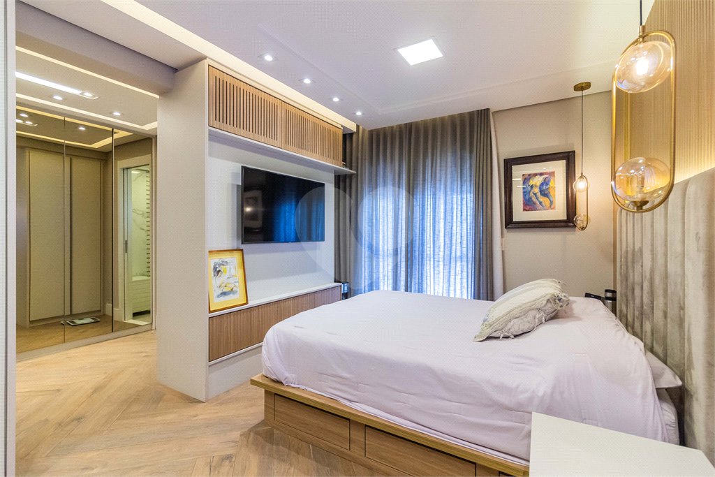 Apartamento à venda com 3 suítes em Vila Gumercindo, São Paulo, SP