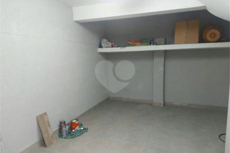 Sobrado à venda com 4 quartos em Parada Inglesa, São Paulo, SP