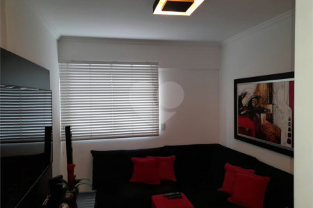 Apartamento à venda com 3 quartos, sendo 1 suíte,  no Centro, Mogi das Cruzes, SP