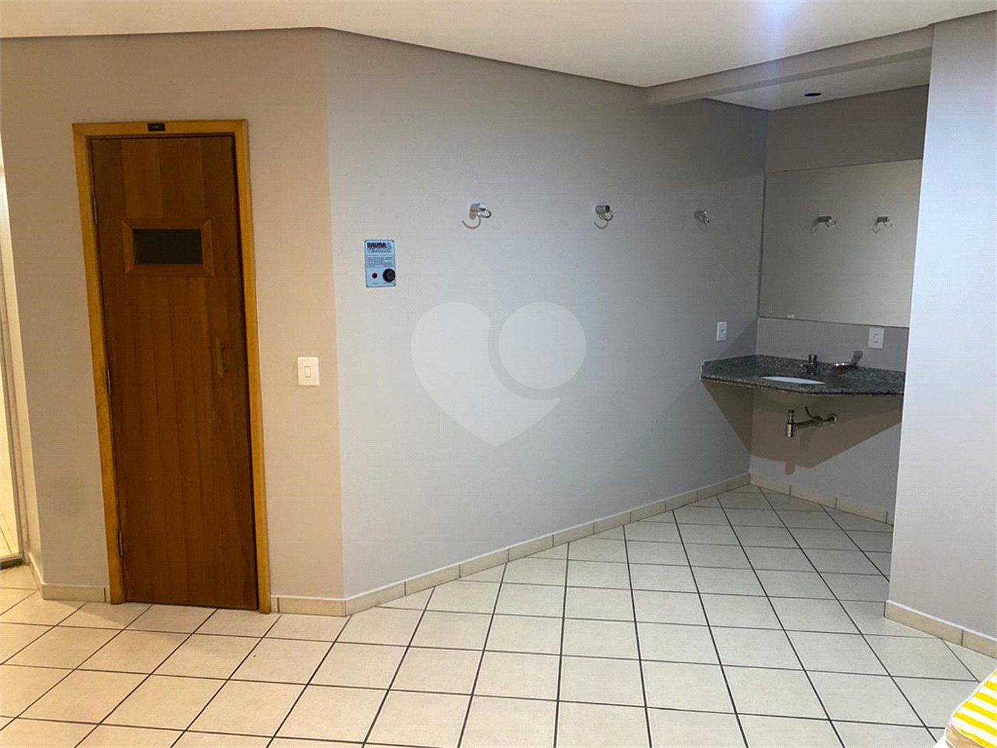 Apartamento à venda com 3 quartos, sendo 1 suíte, em Vila Andrade, São Paulo, SP