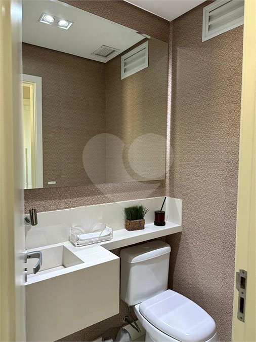 Apartamento à venda com 3 suítes em Vila Suzana, São Paulo, SP