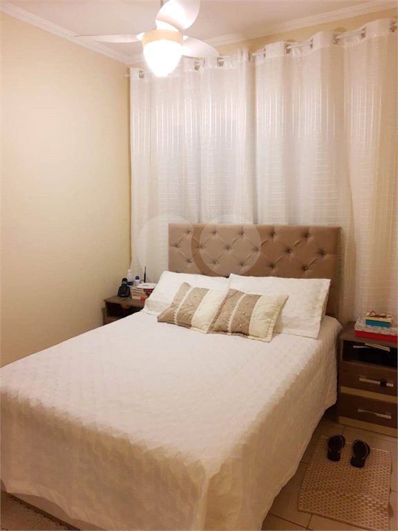 Casa à venda com 5 quartos, sendo 4 suítes, no condomínio Village St. Louis, São Paulo - SP