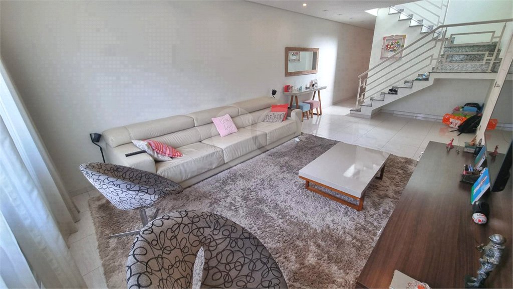 Casa à venda com 3 suítes no condomínio Residencial Cantareira, São Paulo - SP