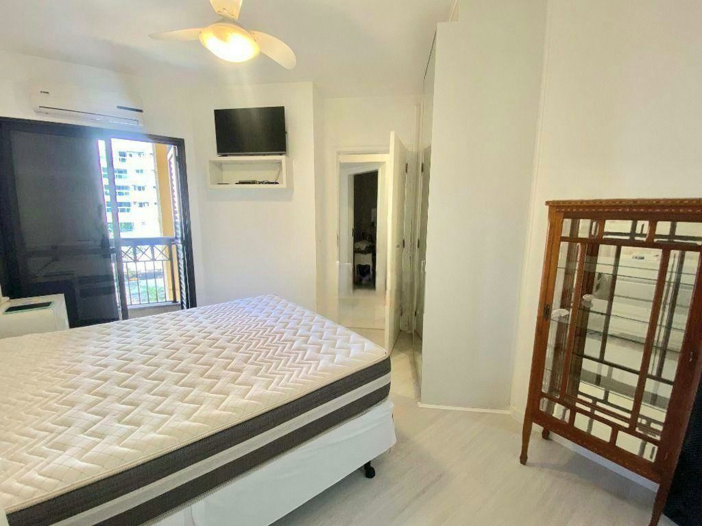 Apartamento com 3 dormitórios à venda, 130 m² por R$ 1.280.000,00 - Ponta da Praia - Santos/SP