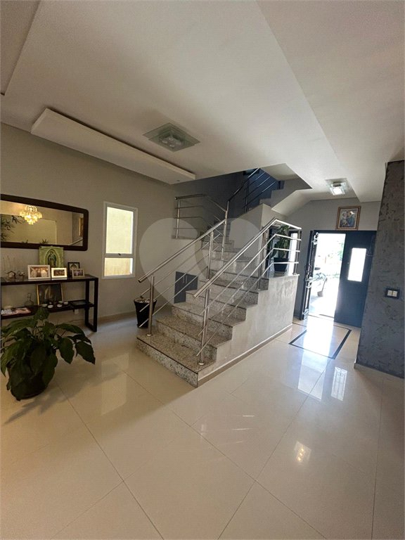 Casa à venda com 4 quartos, sendo 3 suítes,  no condomínio Mosaico da Serra, Mogi das Cruzes - SP