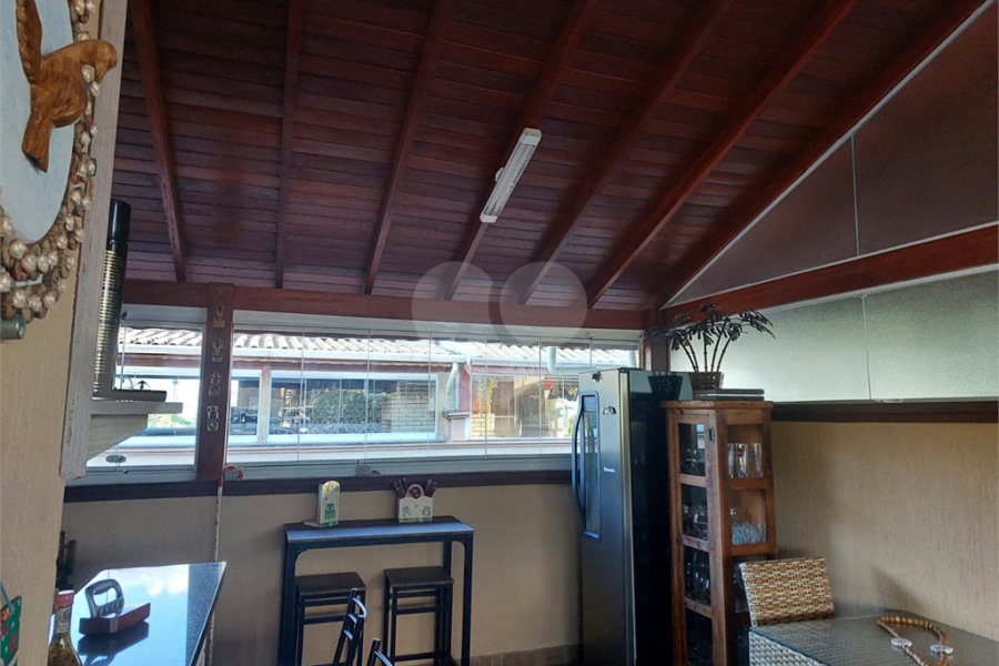 Casa à venda com 3 quartos, sendo 1 suíte, no condomínio Algarve Residencial, São Paulo - SP