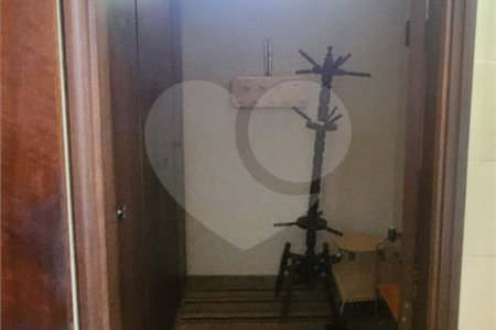 Casa à venda com 3 quartos, sendo 1 suíte, no Centro, Araraquara, SP