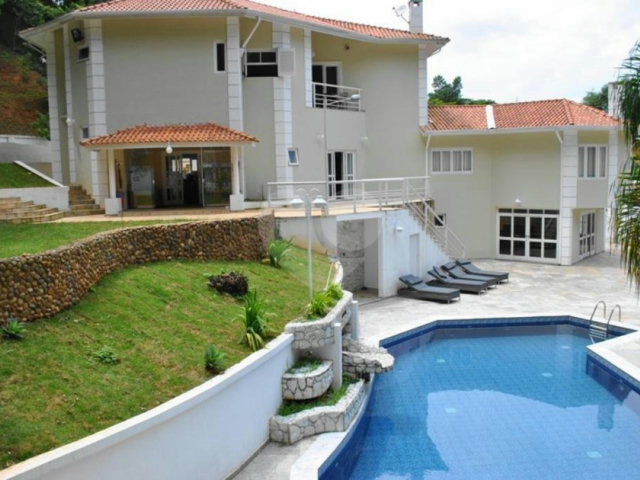 Casa à venda com 4 suítes no condomínio Praça Lagoa dos Patos,38, São Paulo - SP