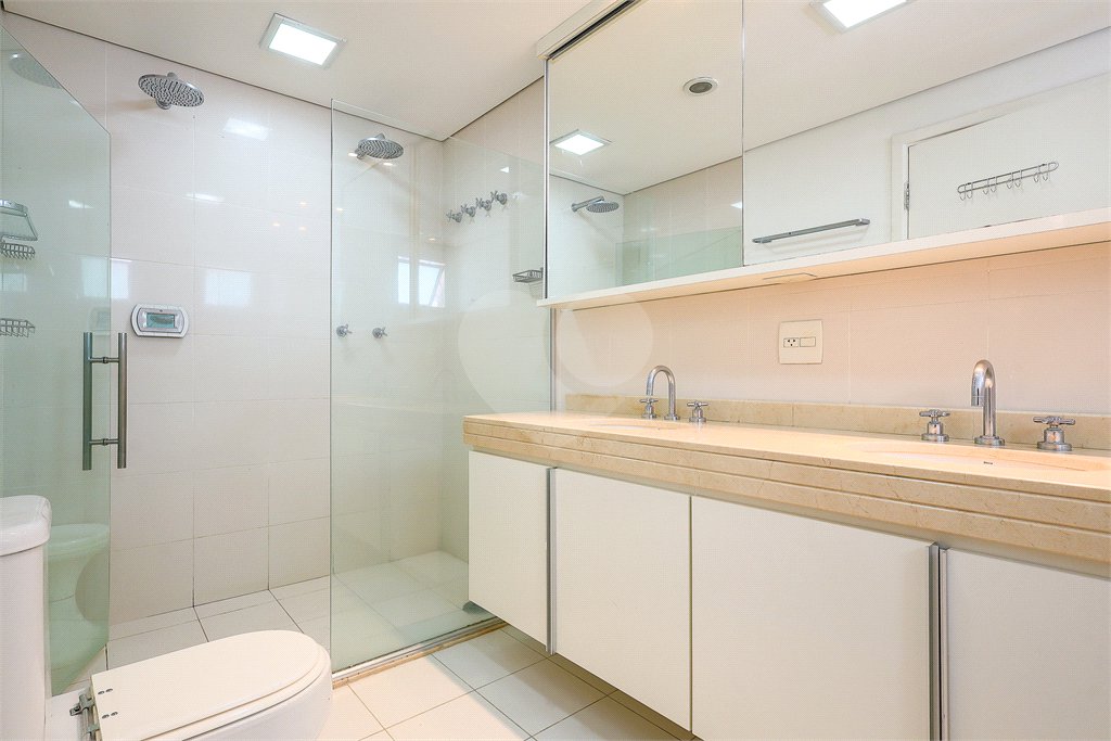 Apartamento à venda com 4 suítes,  em Jardim Paulistano, São Paulo, SP