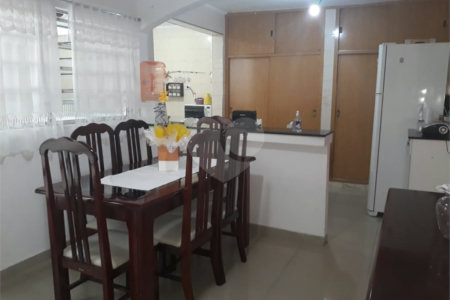 Casa à venda com 4 quartos em Jardim Marisa, São Paulo, SP