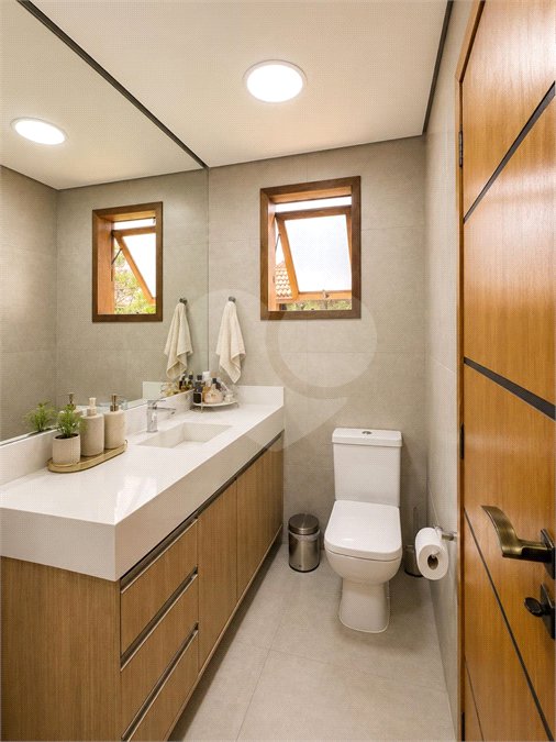 Casa Térrea à venda com 3 quartos, sendo 2 suítes,  em Luiz Fagundes, Mairiporã, SP