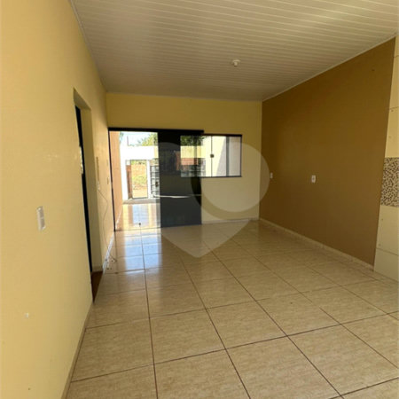 Casa à venda com 2 quartos, sendo 1 suíte, em Jardim Primavera I, Ponta Porã, MS