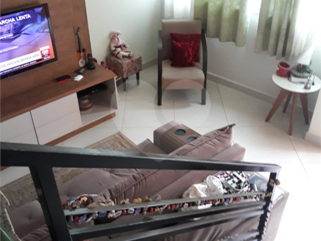 Casa à venda com 3 quartos, sendo 1 suíte,  no condomínio Residencial Canarinho, São Paulo - SP