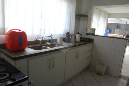 Sobrado à venda com 4 suítes em Santa Teresinha, São Paulo, SP