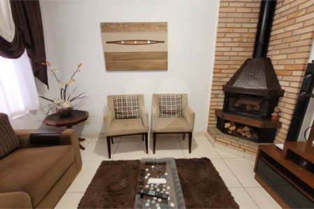 Sobrado à venda com 3 quartos, sendo 1 suíte, em Vila Romana, São Paulo, SP