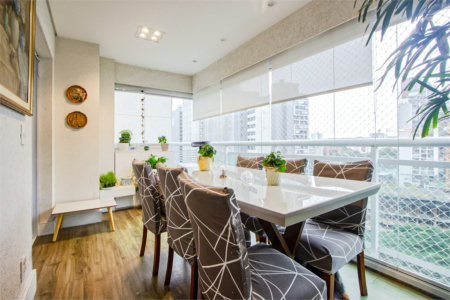 Apartamento à venda com 2 quartos, sendo 1 suíte,  em Jardim das Acácias, São Paulo, SP