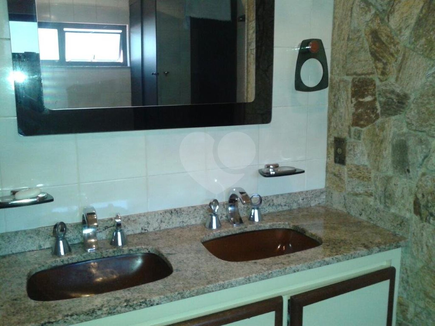 Sobrado à venda com 5 quartos, sendo 1 suíte, em Tremembé, São Paulo, SP