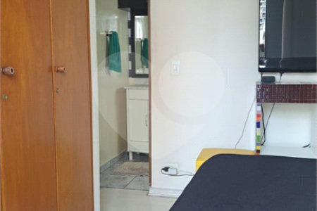 Apartamento à venda com 3 quartos, sendo 1 suíte,  em Vila Olímpia, São Paulo, SP