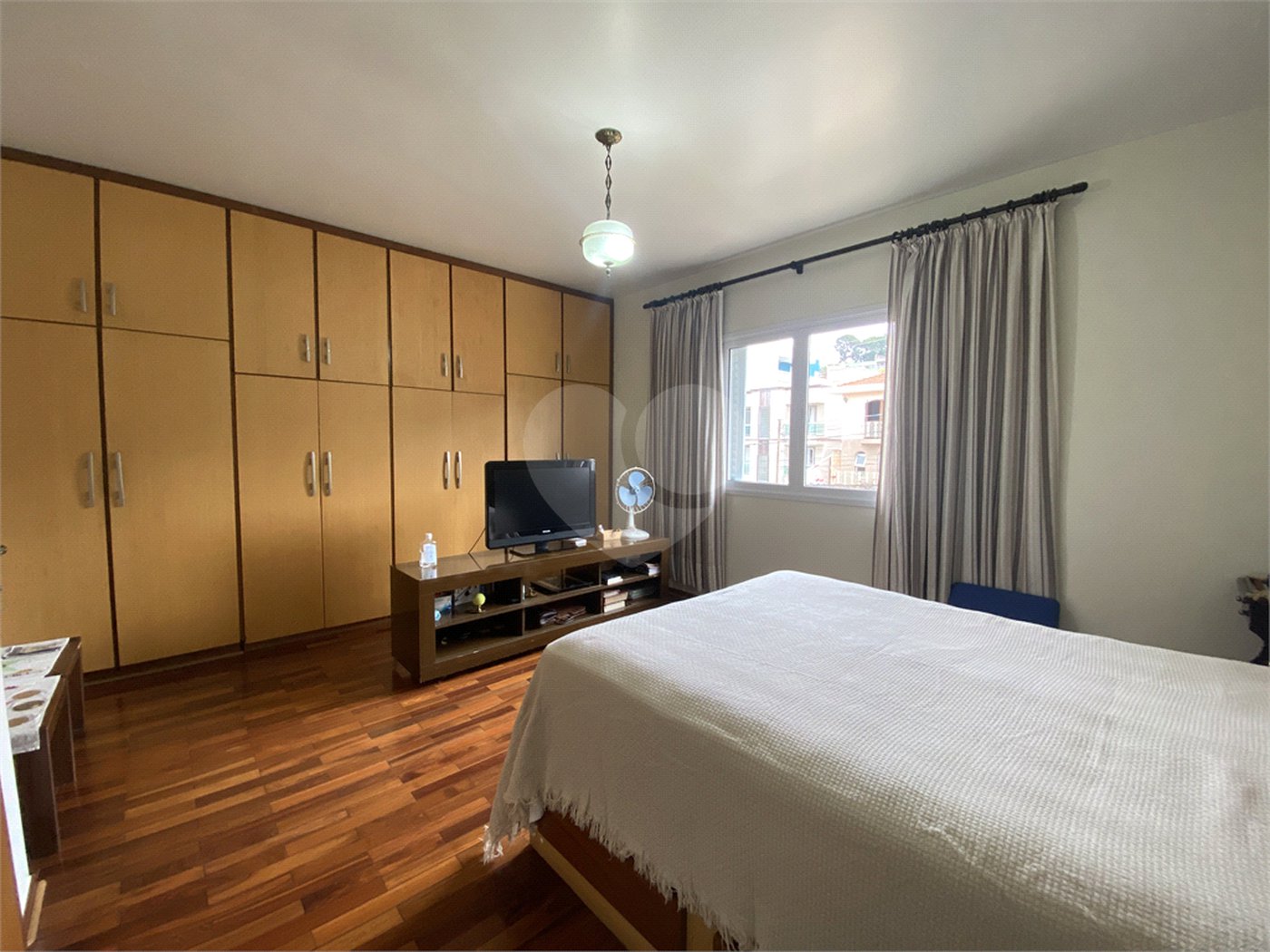 Sobrado à venda com 3 quartos, sendo 1 suíte,  em Vila Nivi, São Paulo, SP