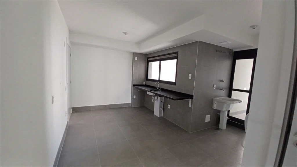 Apartamento à venda com 4 quartos, sendo 3 suítes, em Água Branca, São Paulo, SP