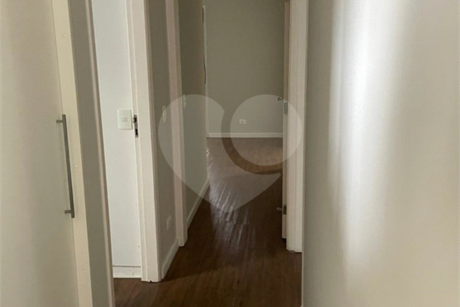 Apartamento à venda com 3 suítes em Campo Belo, São Paulo, SP