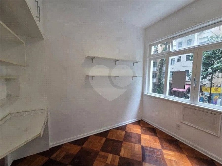 Apartamento à venda com 3 quartos, sendo 1 suíte, em Copacabana, Rio de Janeiro, RJ