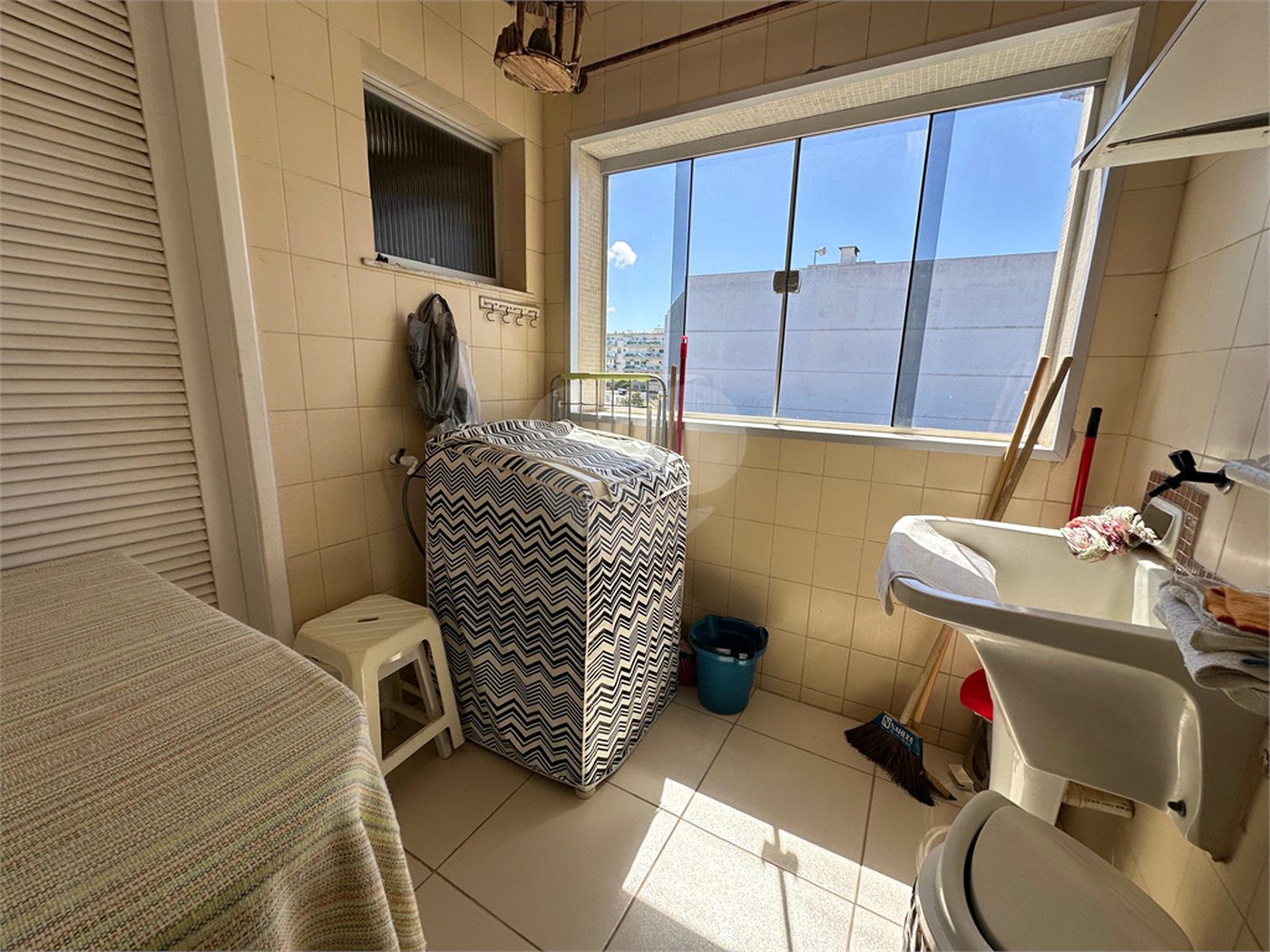 Cobertura à venda com 3 quartos, sendo 1 suíte, em Passagem, Cabo Frio, RJ