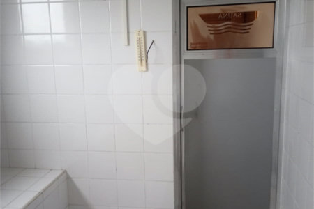 Sobrado à venda com 3 quartos, sendo 1 suíte, no Centro, Biritiba-mirim, SP