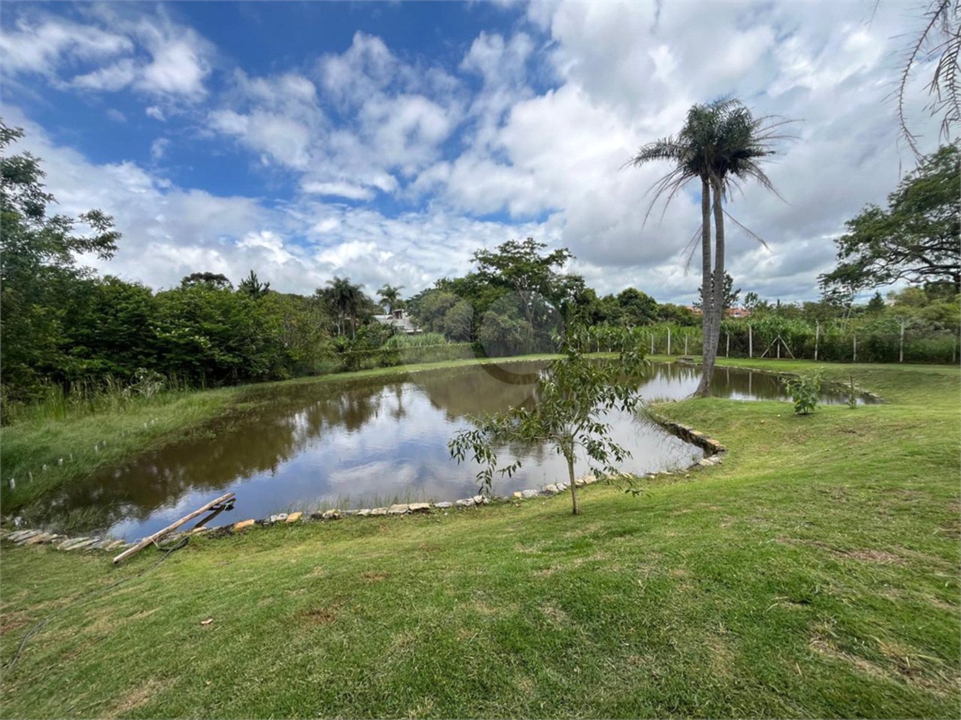 Terreno à venda no condomínio Residencial Quinta das Palmeiras, Itapetininga - SP