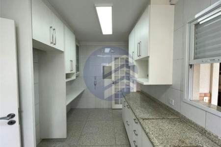 Apartamento à venda ou para alugar com 3 quartos, sendo 3 suítes, em Morumbi, São Paulo - SP