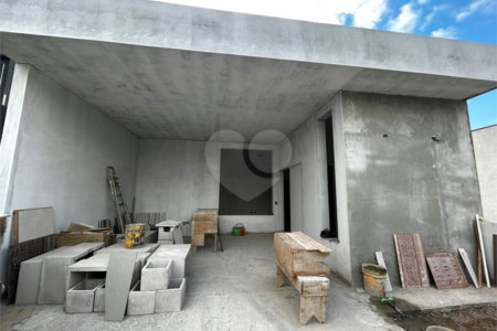 Casa à venda com 3 quartos, sendo 1 suíte,  no condomínio Lago dos Ipês, Itapetininga - SP