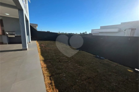 Casa à venda com 3 suítes em Marambaia, Vinhedo, SP