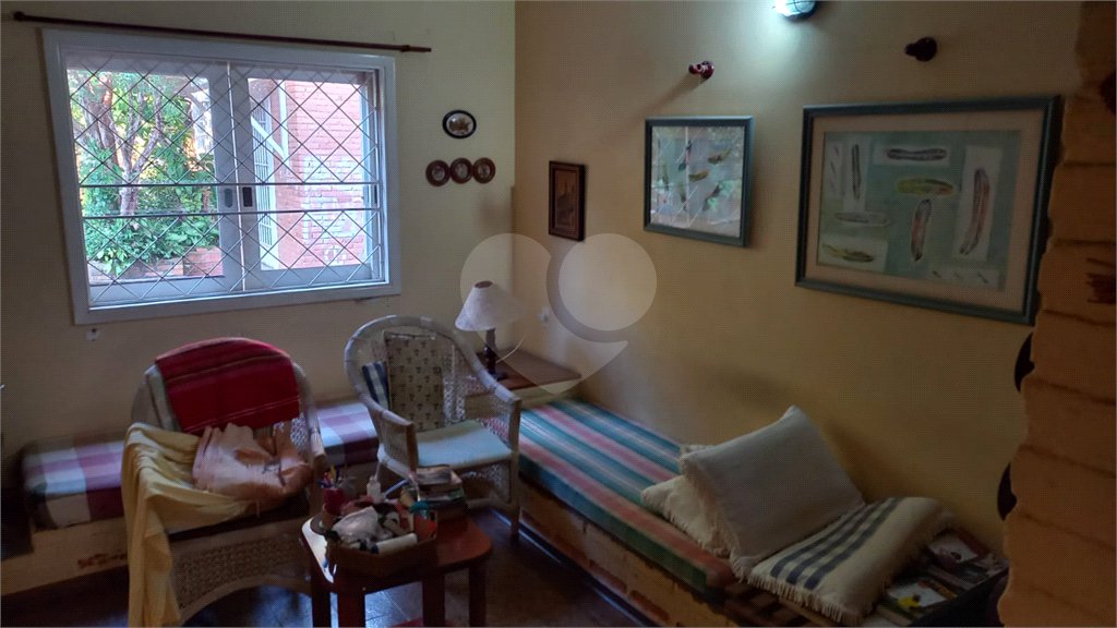 Casa à venda ou para alugar com 4 quartos, sendo 1 suíte, no Centro, Vinhedo, SP