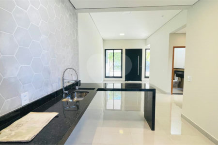 Casa à venda com 3 suítes no condomínio Terras de São Francisco, Sorocaba - SP