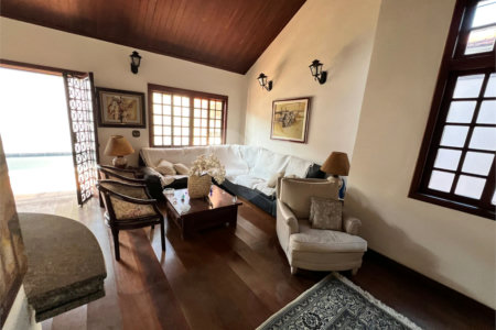 Casa à venda com 4 quartos, sendo 3 suítes, em Chácara Monte Alegre, São Paulo, SP