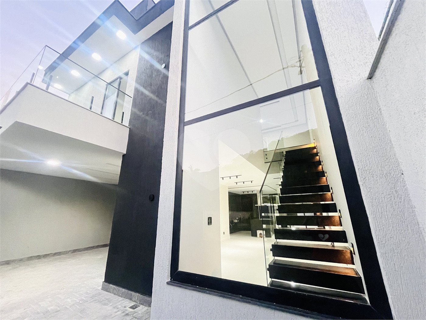 Casa à venda com 3 quartos, sendo 1 suíte, no condomínio Vale dos Sonhos 2, Rio de Janeiro - RJ