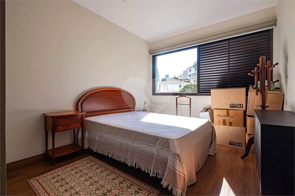 Apartamento à venda com 3 quartos, sendo 1 suíte, em Jardim das Bandeiras, São Paulo, SP