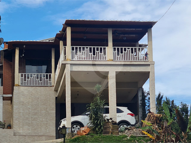 Casa à venda ou para alugar com 3 quartos, sendo 2 suítes,  no condomínio Jardim da Montanha I, Mairiporã - SP