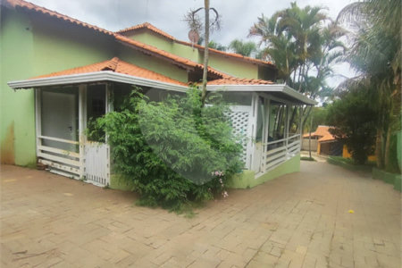 Casa à venda com 4 quartos, sendo 1 suíte, em Ivoturucaia, Jundiaí, SP