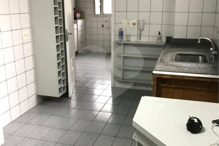 Apartamento à venda com 3 quartos, sendo 1 suíte, em Vila Andrade, São Paulo, SP